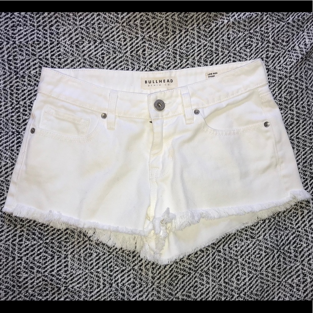 White bullhead jean shorts